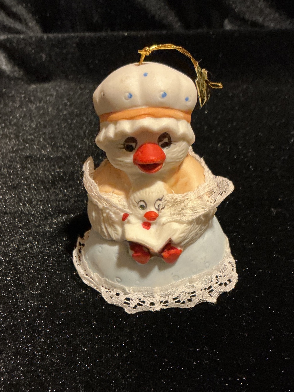 Jasco Caring Critters Chime 
Mother Duck with Duckling Ornament